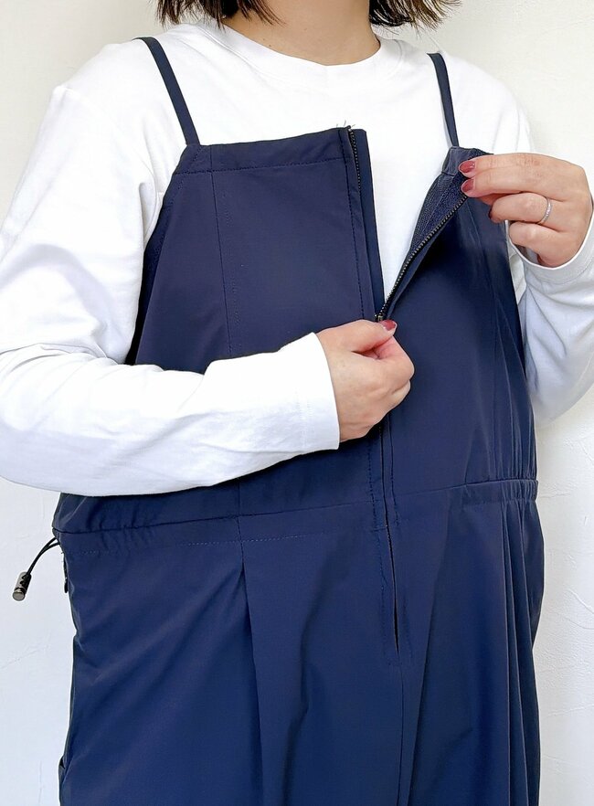  すぽんと着るだけで可愛い…！ワークマン新作の「楽ちんサロペット」サラッと着られて体型カバーできる！