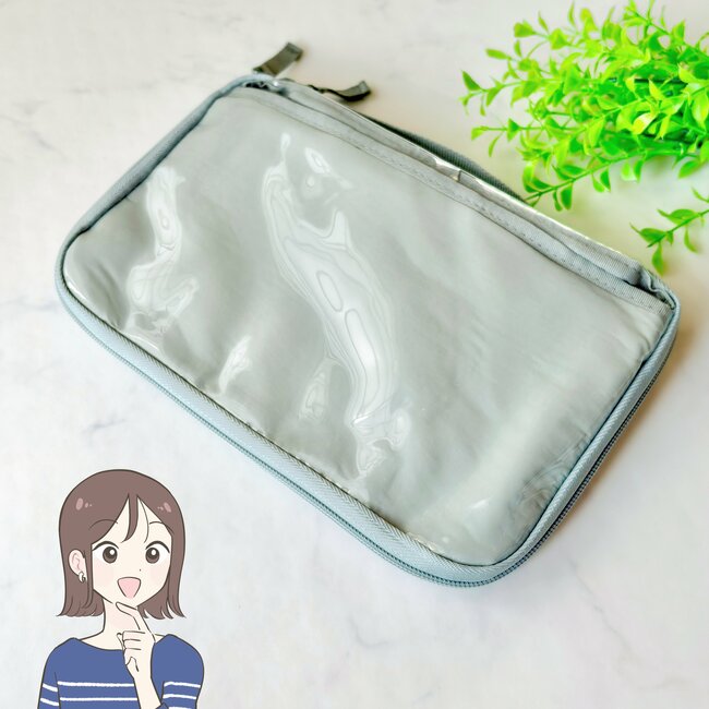 お薬手帳や処方薬がまるっと入る！無印良品の“ポケットたくさん収納ケース”通院グッズ入れにちょうどいい！「中がみやすくて、取り出しやすい」「マルチな収納ができる！」