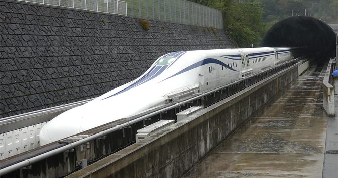 山梨リニア実験線 改良型リニア「L0系改良型試験車」