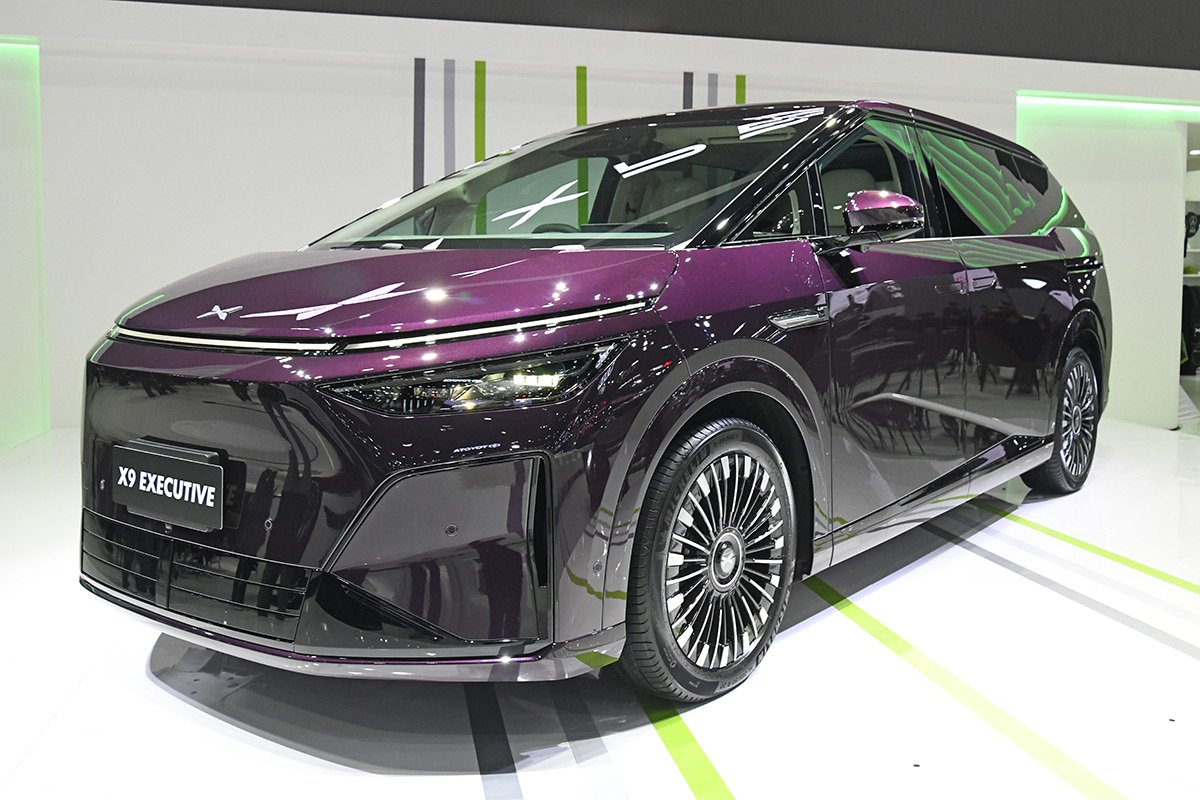 シャオペンは、ニオ、Liオートと並んで中国3大新興EVの1社。見た目トヨタのアルファードに対抗したEVで、タイや中国ではこうしたモデルが多数存在する