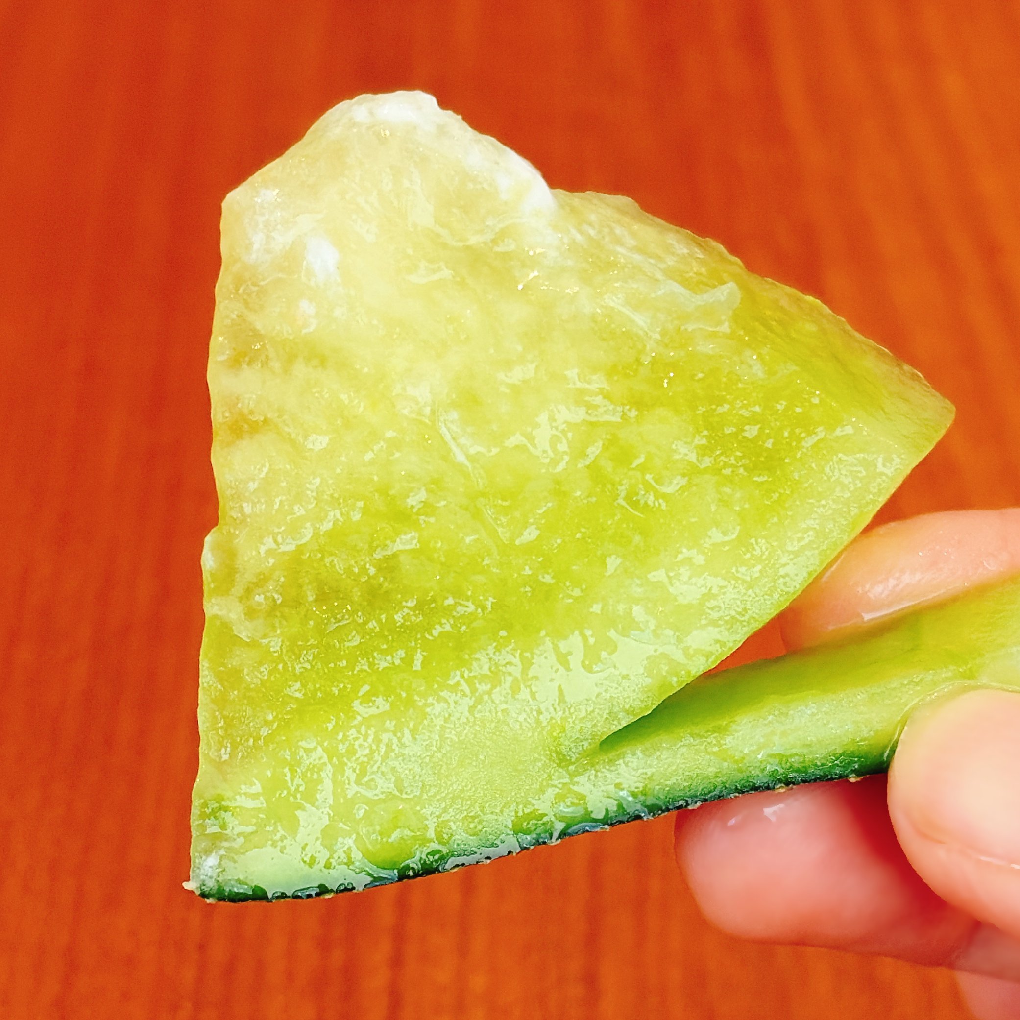 「好きなものしかない」「おいしかったー！」ロイヤルホストの“宝石みたいなスイーツ”メロンづくしで幸福感えぐい…！「すごく美味しくて幸せ」