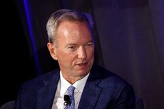 米テク幹部が狙う国防産業、くすぶる警戒感