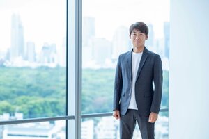 Adoや藤井風に共通「4つの超」、ユニバーサルミュージック9年連続・増収増益の極意