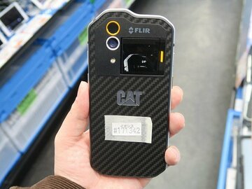 サーモグラフィー搭載のキャタピラースマホが約4万円！