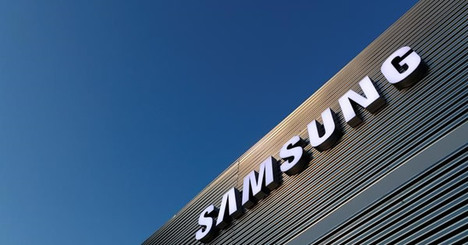 折り畳み式スマホ競争に各社参戦、起爆剤なるか アップルはZ字型に畳めるデザインなどで特許申請