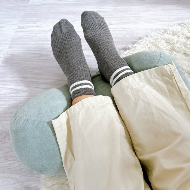 腰と背中がラクになった…！無印良品の“お餅みたいなクッション”がめちゃ使える！「柔らかくてもちもち！」「爆睡できた」