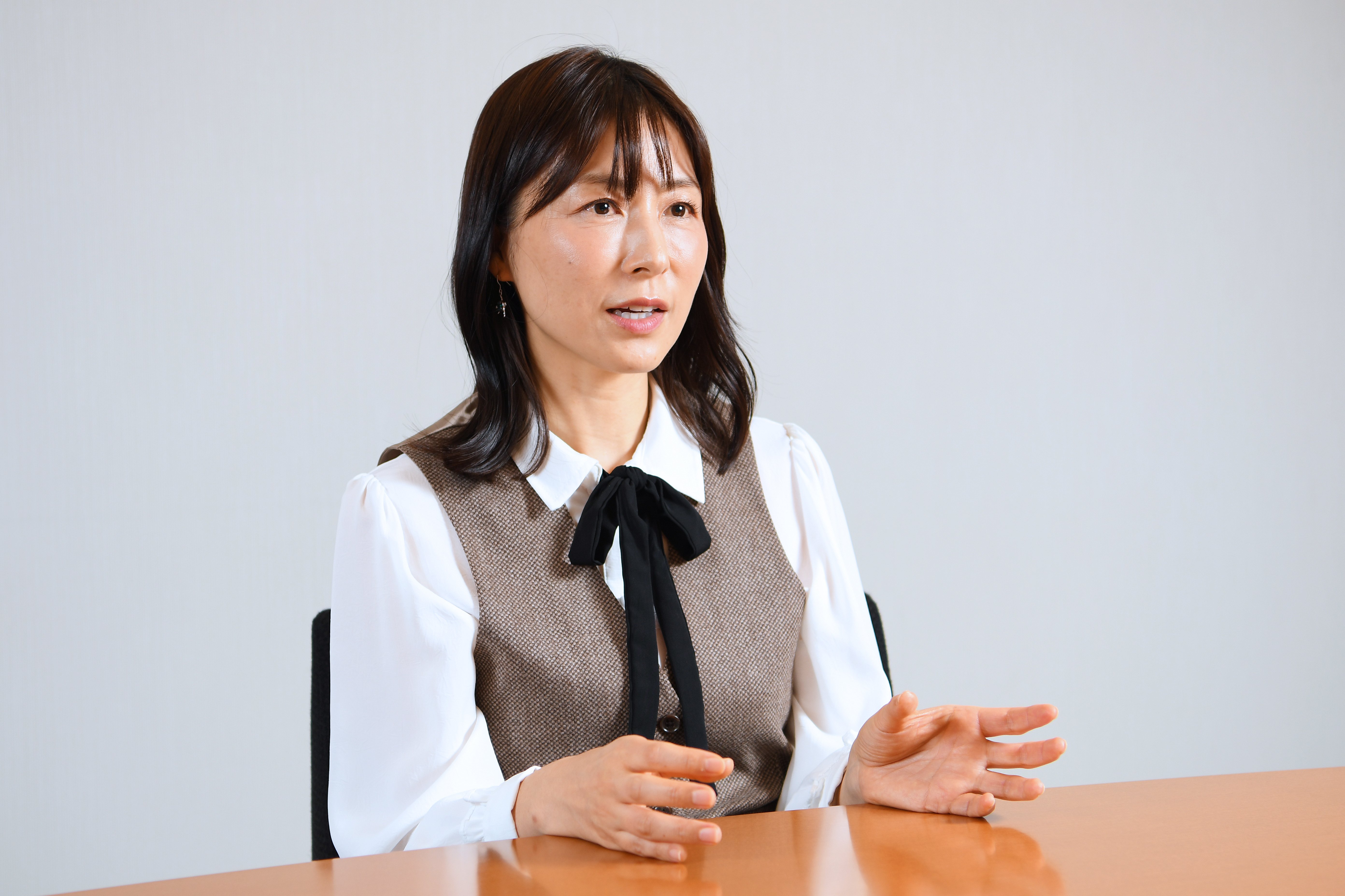 【悪質ホスト】警察と消費者庁の「本気」答弁を引き出した塩村あやか議員が感じた「風向きの変化」