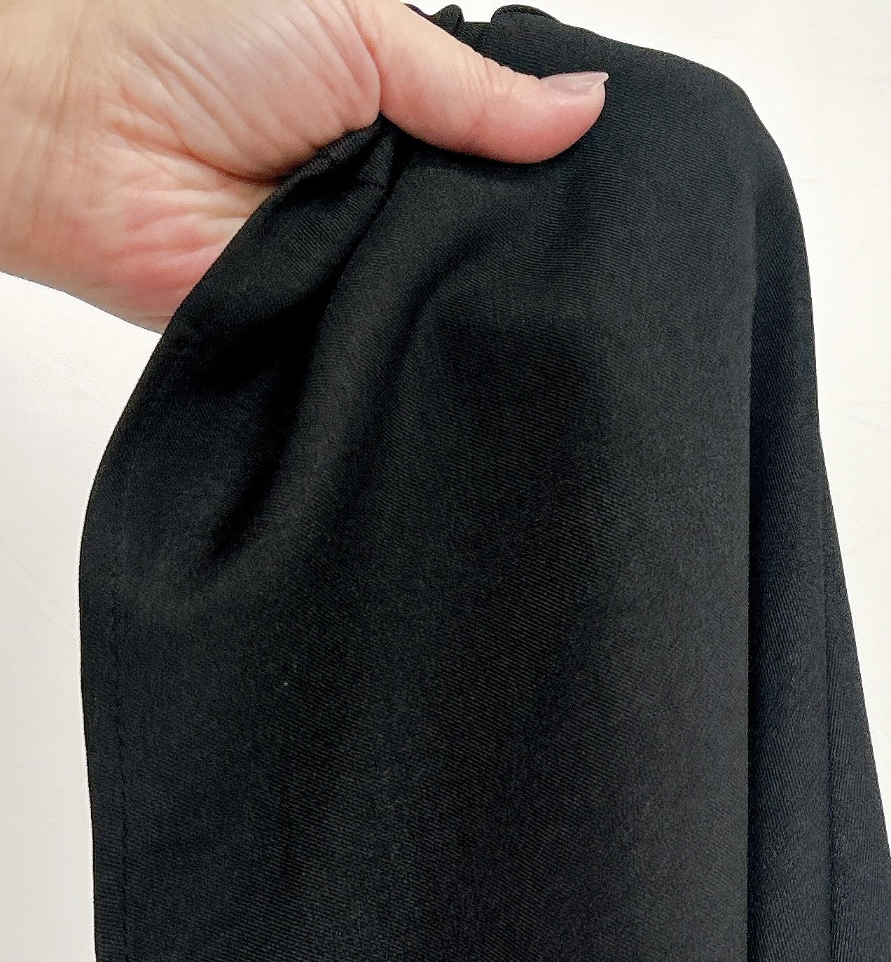 【しまむら】すぽんと着るだけであか抜ける…！2420円の「ふんわりワンピース」胸元のレースが素敵すぎるんです！