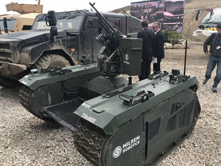 欧州最大の防衛展示会「ユーロサトリ」を軍事専門家がルポ