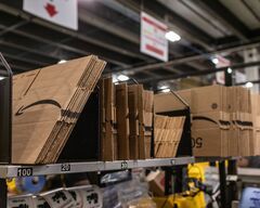 アマゾン倉庫従業員、カナダで労組結成への動き