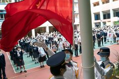 反体制派の芽つぶせ　香港で小学校から国安法教育