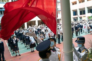 反体制派の芽つぶせ　香港で小学校から国安法教育