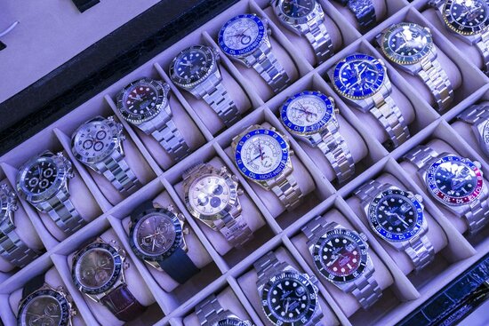 見た目は完全にロレックス…超精巧なニセ物「スーパーコピー」はいったい誰が作っているのか？