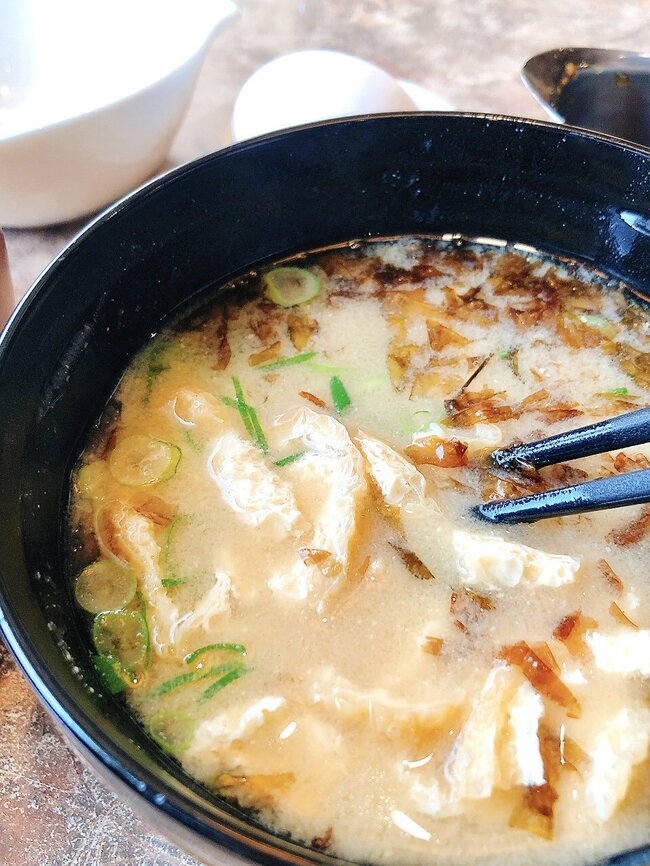 「思いついた方、天才か？」びっくりドンキーの“衝撃的なモーニング”500円以下とは思えない満足度だわ…！「もっと話題になってもいいと思う」「本当に飯が進む」