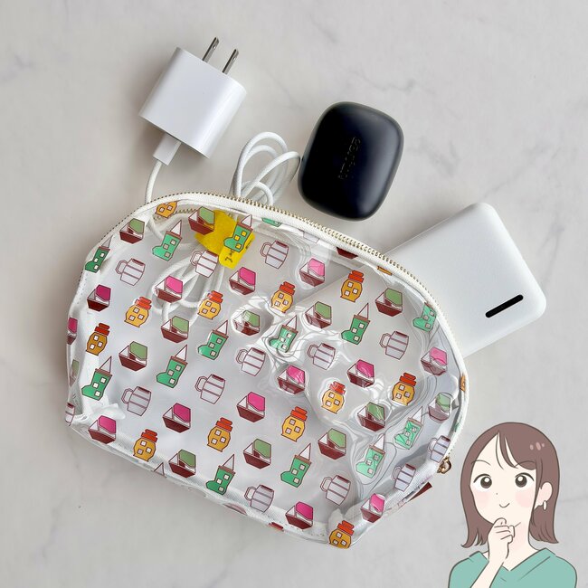 コメダ珈琲ファンが感動…!ドリンクのイラストが可愛い「クリアポーチ」カラフルで気分がアガるし、ガバッと開いて使いやすい!