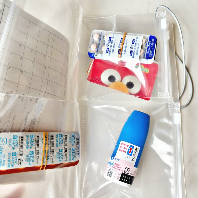 お薬手帳や診察券、薬がまとめて入った！無印良品の“天才ケース”ポケット豊富で便利すぎる！「ありそうでなかった商品」「考えた人、すごい」