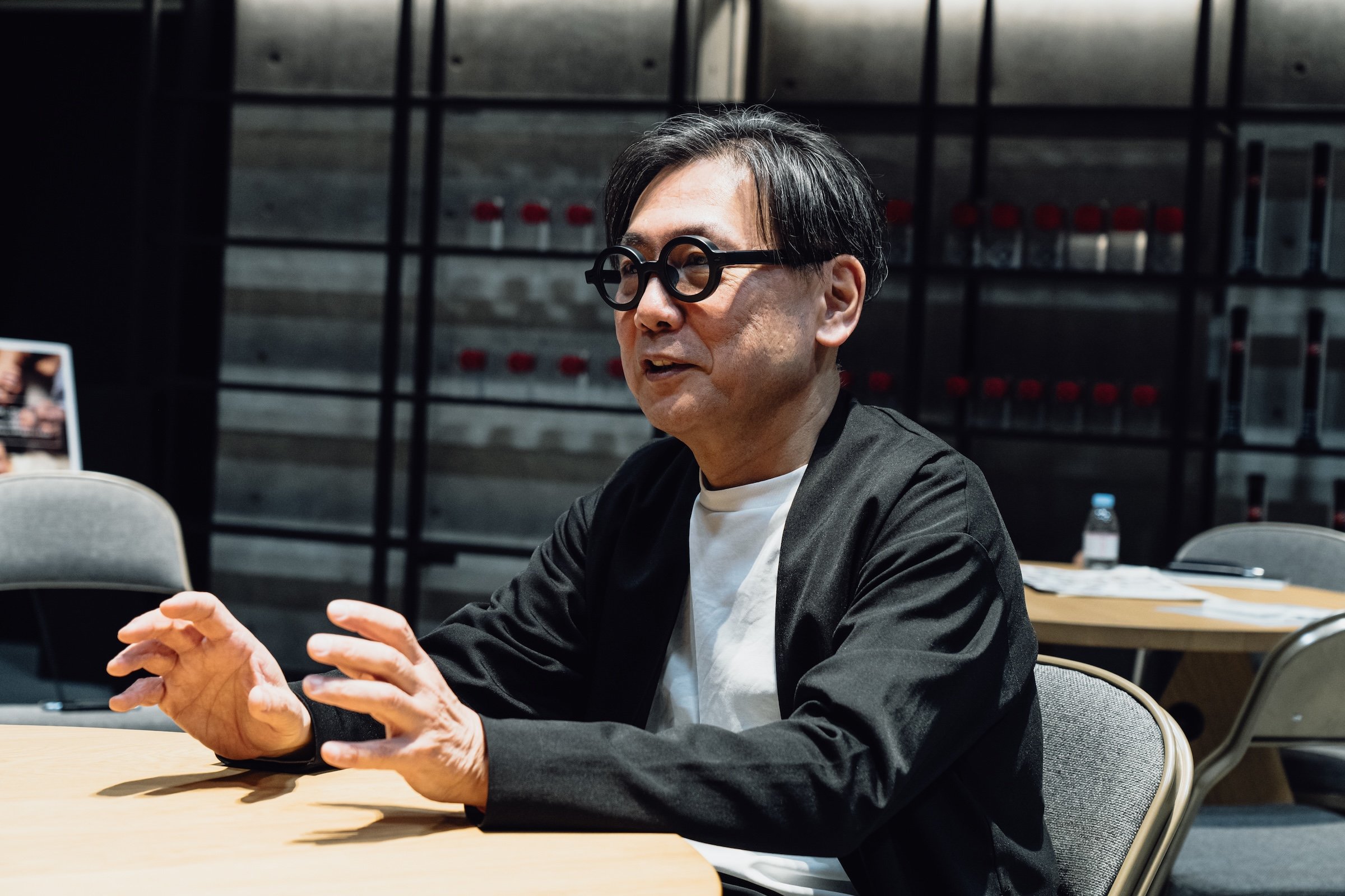 デザインを売り込まない! 「周囲からのノック」を引き出すコミュニケーション──富士フイルム 執行役員・デザインセンター長・堀切和久氏インタビュー