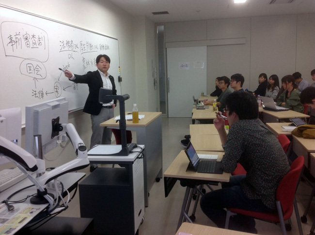 日本は難民問題に、産業育成を通じた中東の民主化で貢献すべきだ