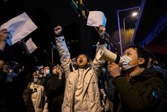 抗議デモTwitterで拡散、在外中国人が情報ハブ