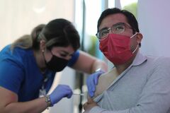 米、ワクチン接種完了者に追加接種へ　9月下旬から