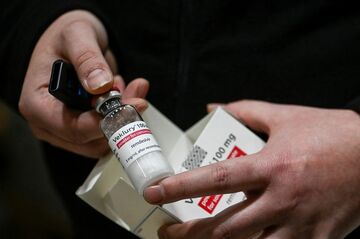 違法コロナ治療薬を押収　米当局、メキシコへの密輸阻止