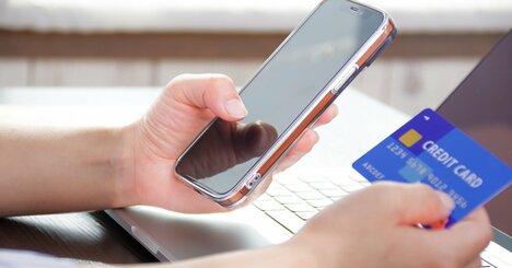 「もう限界…」52歳夫のクレカ借金400万円に気づいた妻の“涙の決断”とは？