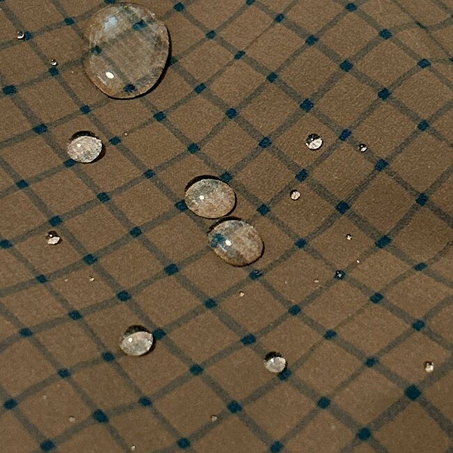 「神作だった〜！」ユニクロの“着る日焼け止め”すぽんと着るだけでカワイイ！「全大人女子に刺さります」「使えすぎる！」