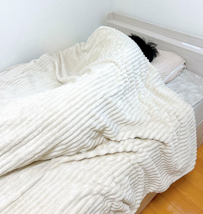 「冬場にスリッパいらないかも」無印良品の“履く毛布”が冷え性の味方すぎる！「床の冷たさを感じない」「毎年、家族分購入」