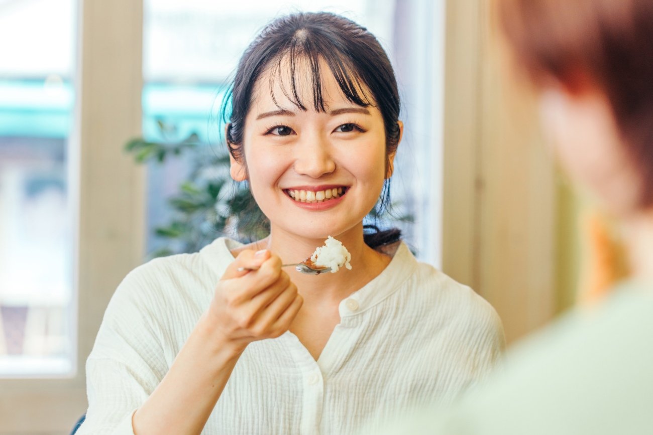 育ちがいい人が、カレーを食べる時しないこと