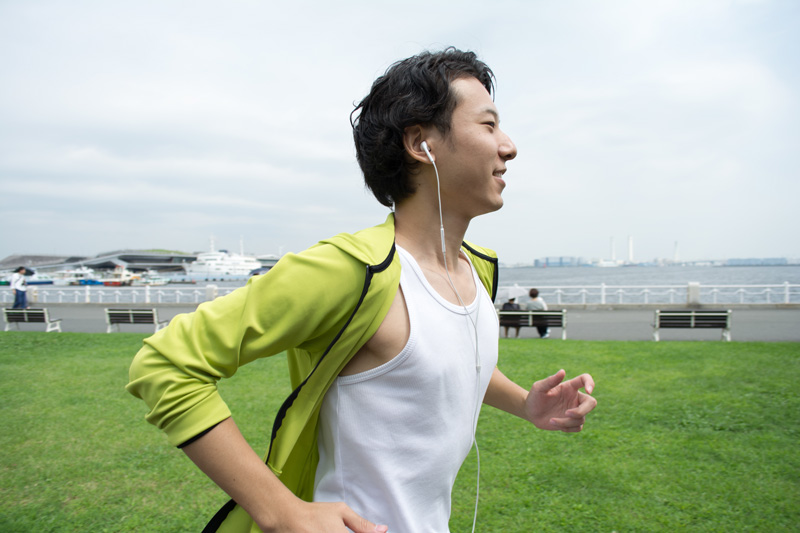 内臓脂肪に潜む健康リスク。医師・西脇俊二が効率よく改善する食事と運動を指南