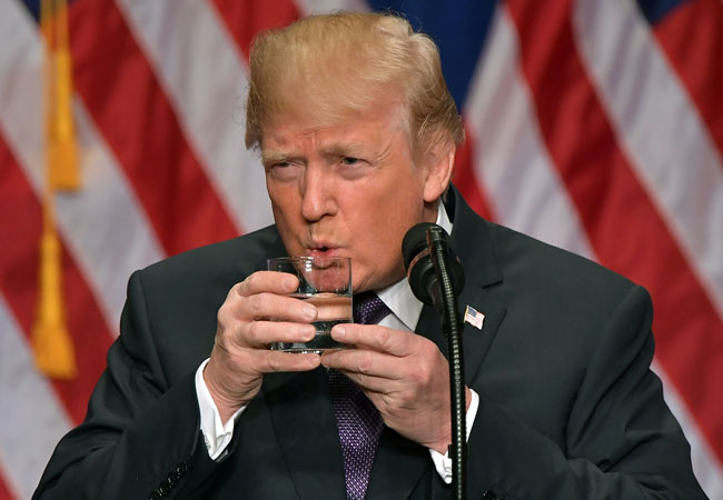 「トランプは精神科受診を!」米で職務遂行能力に疑問の声