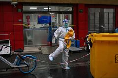 中国の病院、軽症者で逼迫　ゼロコロナ裏目