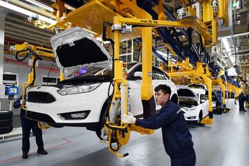 フォードのEV、中国で「テスラ流」通じず