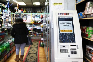 仮想通貨、世の中で役立つ日は来るのか