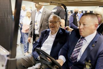 バフェット氏が石油投資を拡大、利益押し上げも