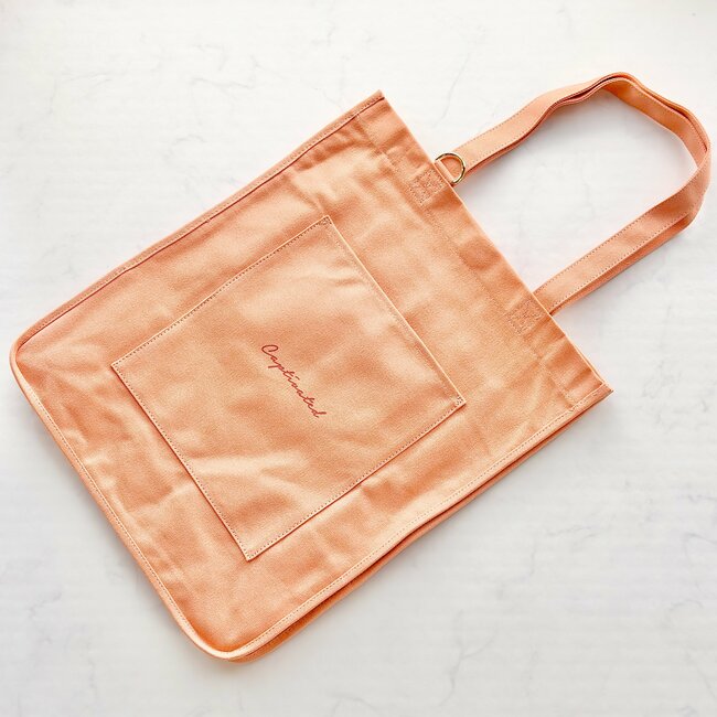 「可愛くていっぱい入る」「小物が迷子になりにくい」ハニーズの“ポケットいっぱいバッグ”収納力がスゴすぎる!「日傘やペットボトルが固定できるので良い」