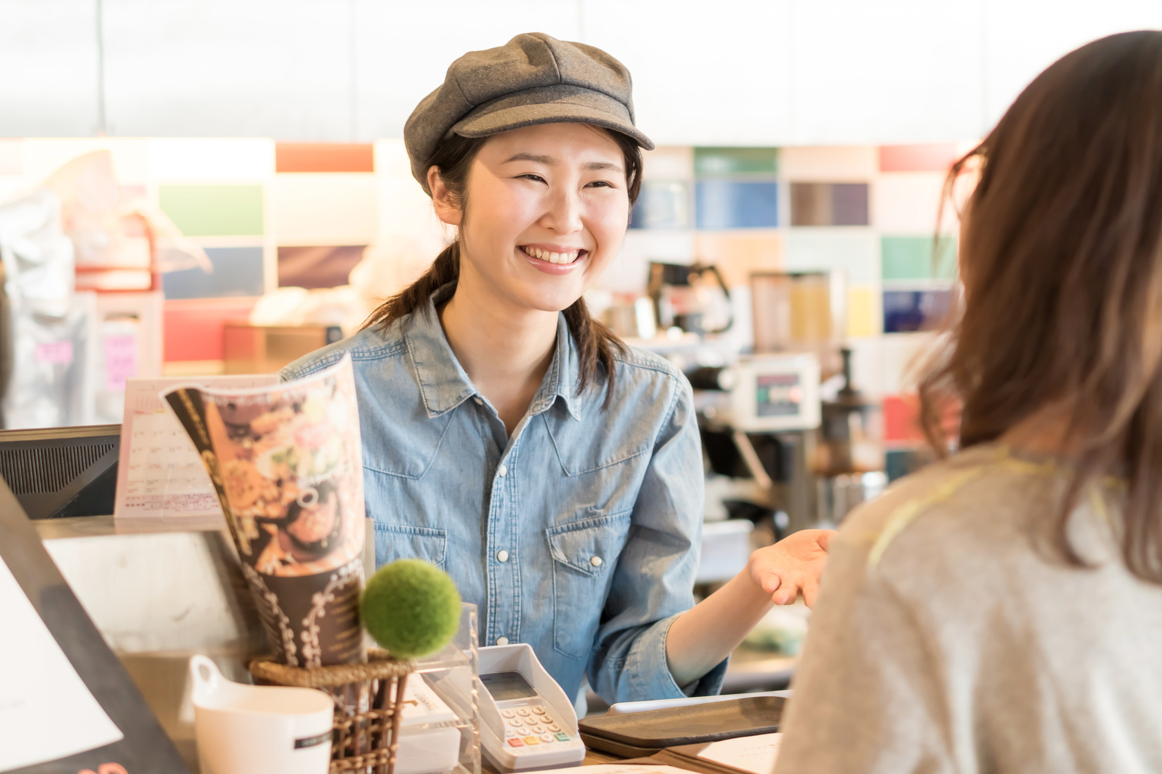 お客さまからの問いかけに、きちんと返事をしていますか?