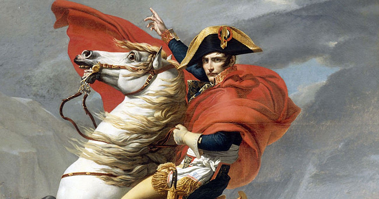 盛り上手」ナポレオンのイメージ戦略、アルプス越えの絵が斜めを向く 