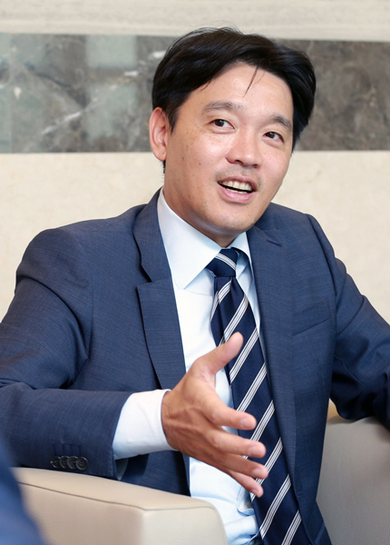 【エグゼクティブ・インタビュー】KPMGコンサルティング × 日本オラクルビジネススピードにかかわる意識変革がグローバル展開のカギ
