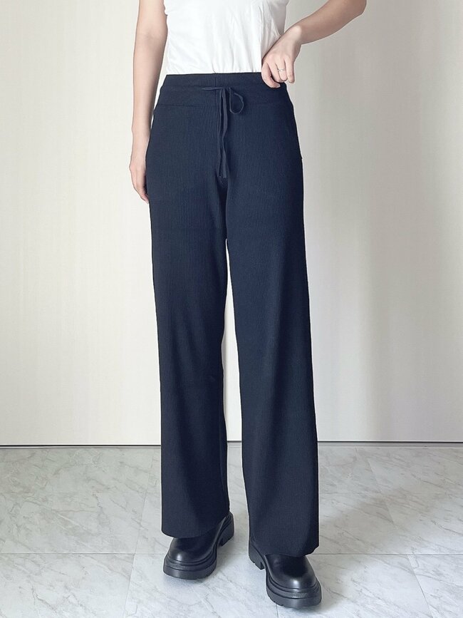 ヘビロテが止まらない…！2025年にユニクロで買ってよかった「おしゃれアイテム」34選