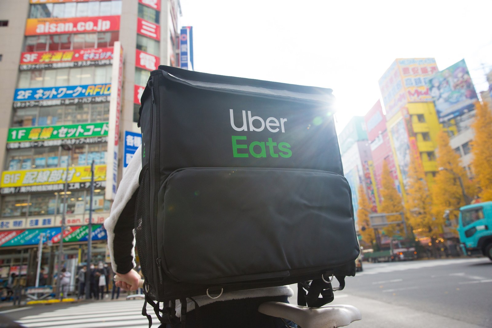 ドコモ・バイクシェアは「Uber Eats」配達員向けの割引プランを廃止する