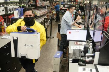 プレステ5が買えない？ 代わりにソニー株を