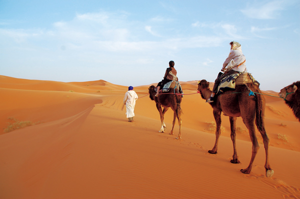 【モロッコ】サハラ砂漠<br />2泊3日で見どころをぐるり<br />砂漠ツアーへ出発！