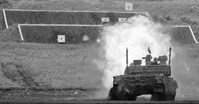 報道公開された陸上自衛隊の富士総合火力演習（5月28日、静岡県の東富士演習場にて代表撮影）