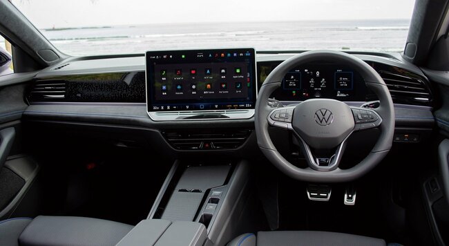 VWパサートTDI 4モーションRライン　インパネ