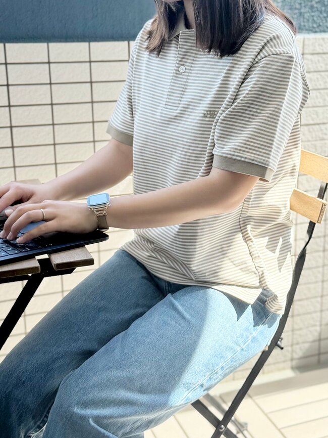 「1枚できまる」「色違いも欲しい」ユニクロの“二の腕をカバーできるトップス”涼しくてヘビロテが止まらない！「上品で可愛い」