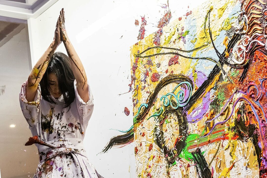アートに国境はない。現代アーティスト・小松美羽がイスラエルで見つけた「祈り」の根源