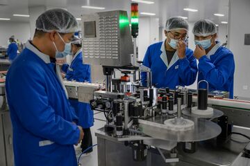 中国製コロナワクチンの有効性は？　製薬会社に圧力