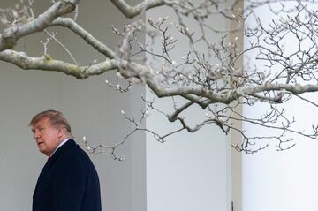 トランプ氏、大統領就任式は欠席の意向
