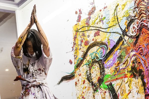 アートに国境はない。現代アーティスト・小松美羽がイスラエルで見つけた「祈り」の根源